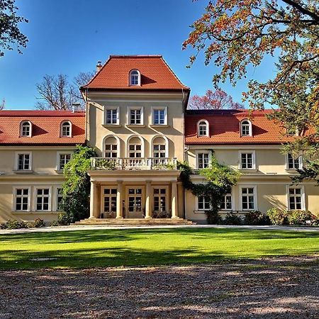 Dwor Sierakow Hotel Kültér fotó