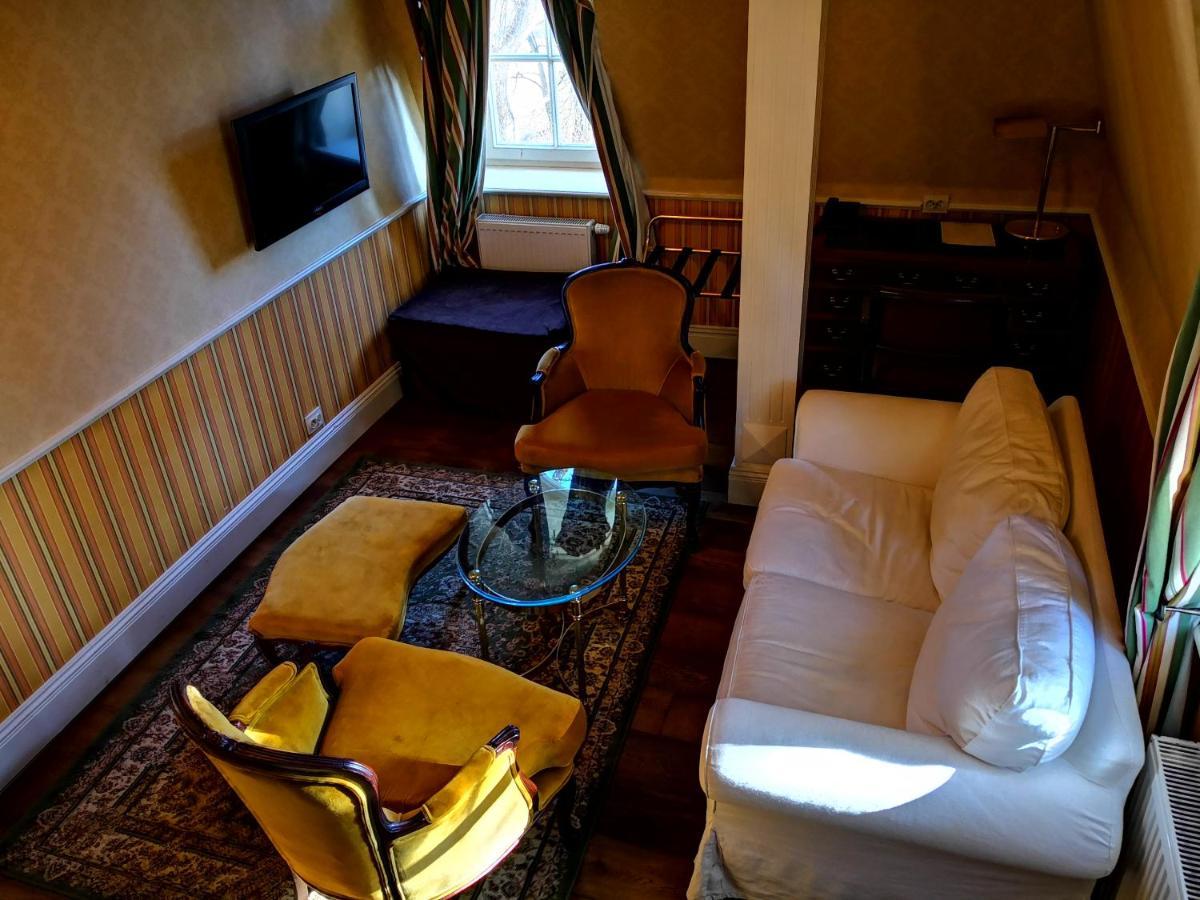 Dwor Sierakow Hotel Kültér fotó