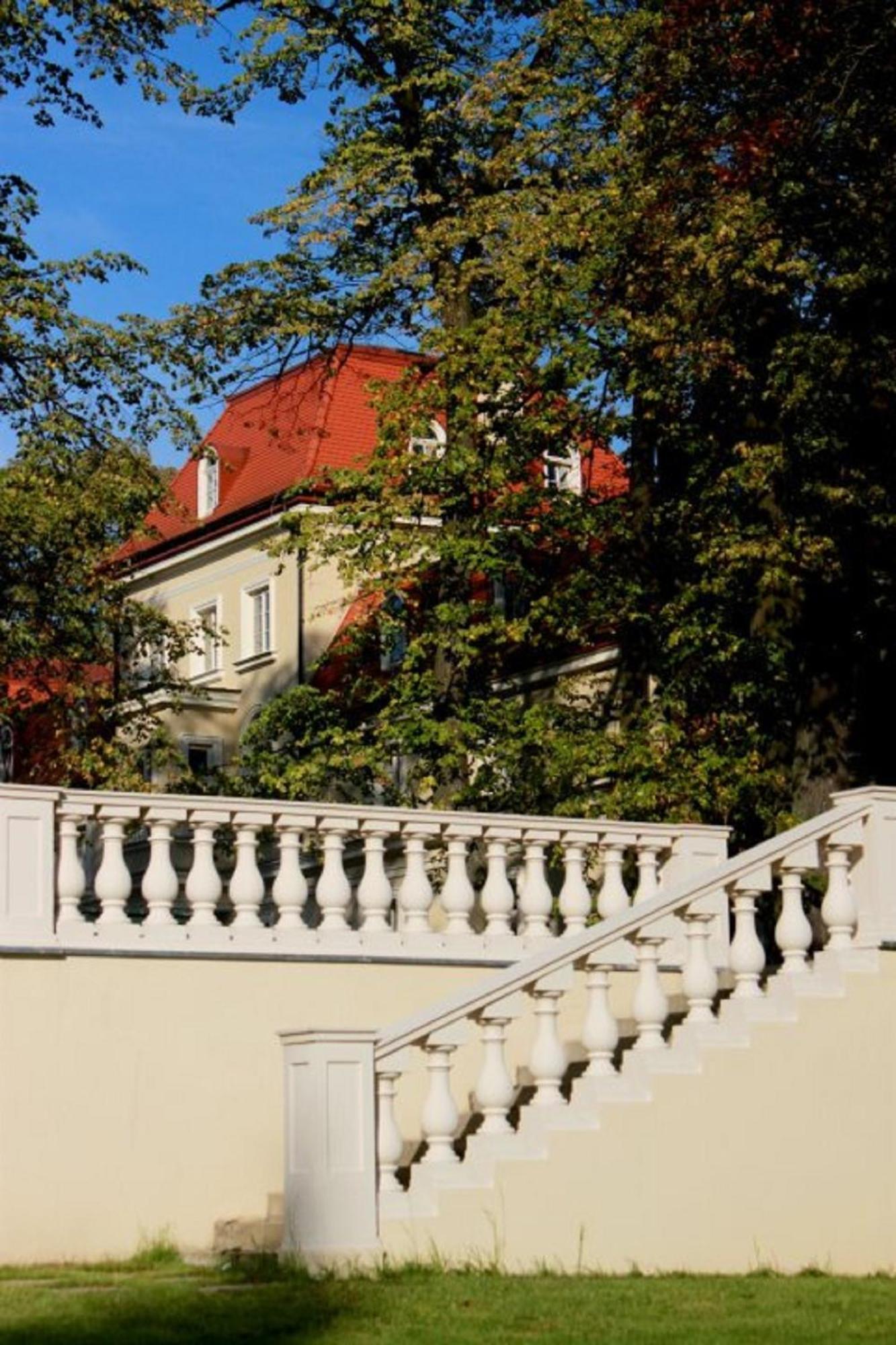 Dwor Sierakow Hotel Kültér fotó