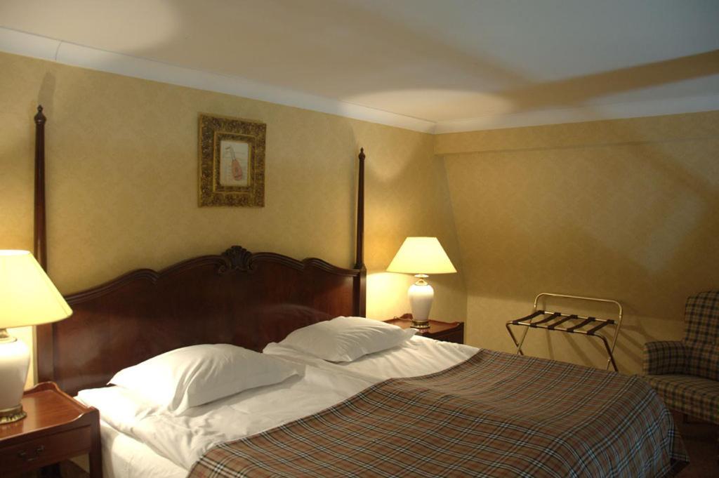 Dwor Sierakow Hotel Kültér fotó