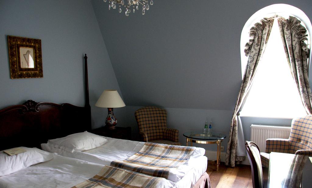 Dwor Sierakow Hotel Kültér fotó