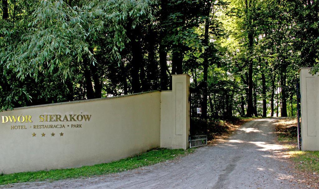 Dwor Sierakow Hotel Kültér fotó